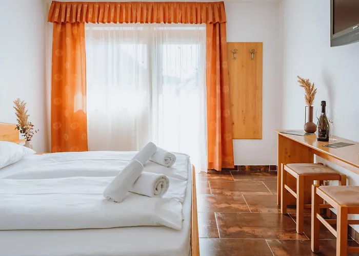 Otel Lukov Dom Kope 3*