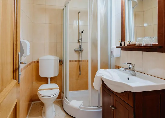 Lukov Dom Kope Otel 3*