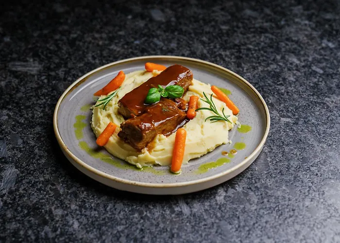 Lukov Dom Kope Otel 3*