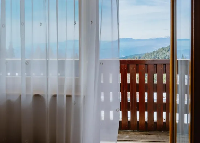 Otel Lukov Dom Kope 3*